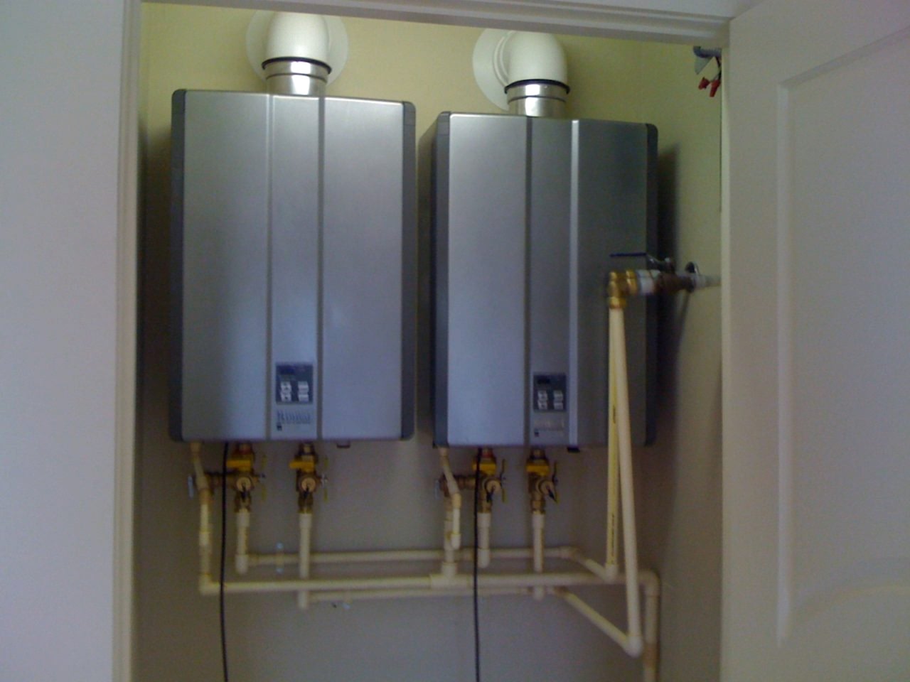 Tankless Hot Water Installation